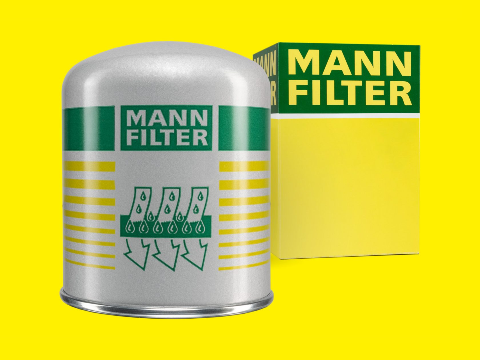 MANN-FILTER air dryer cartridges dehumidify compressed air and protect compressed air systems